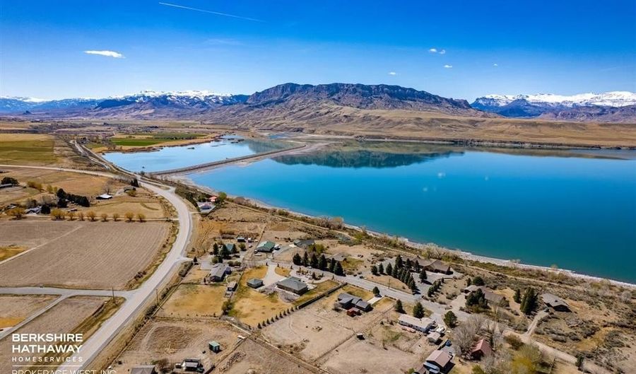 12 Marquette Dr, Cody, WY 82414 - 3 Beds, 2 Bath