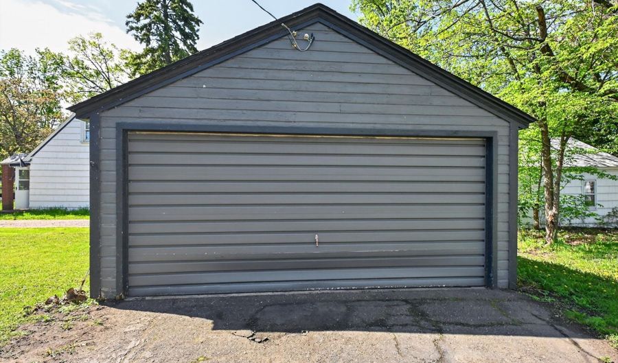 620 8th Ave E, Alexandria, MN 56308 - 3 Beds, 2 Bath