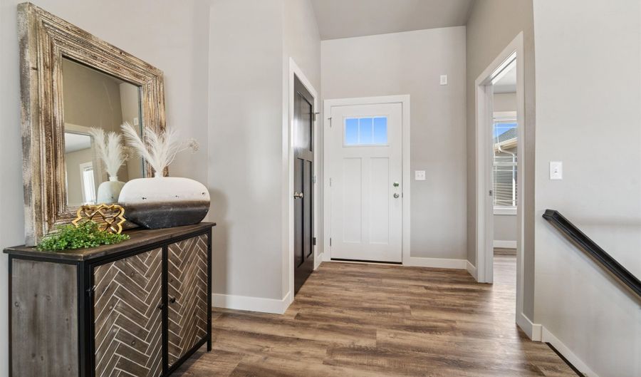 2951 E SUNSTONE Pl, Appleton, WI 54913 - 4 Beds, 3 Bath