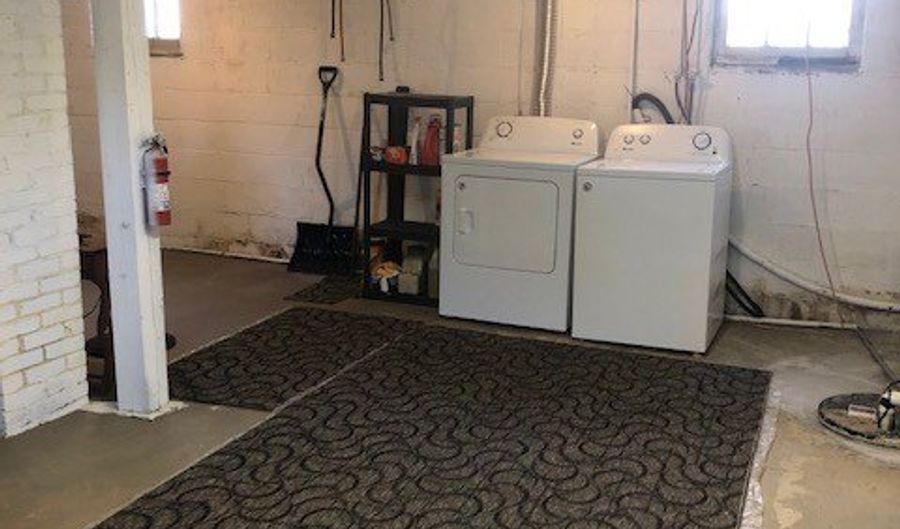 914 Chestnut St, Ashland, OH 44805 - 3 Beds, 1 Bath