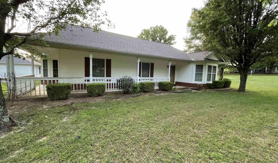 26 Miller St, Altus, AR 72821 - 3 Beds, 2 Bath