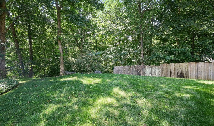 11 Pond Pl, Cos Cob, CT 06807 - 4 Beds, 2 Bath