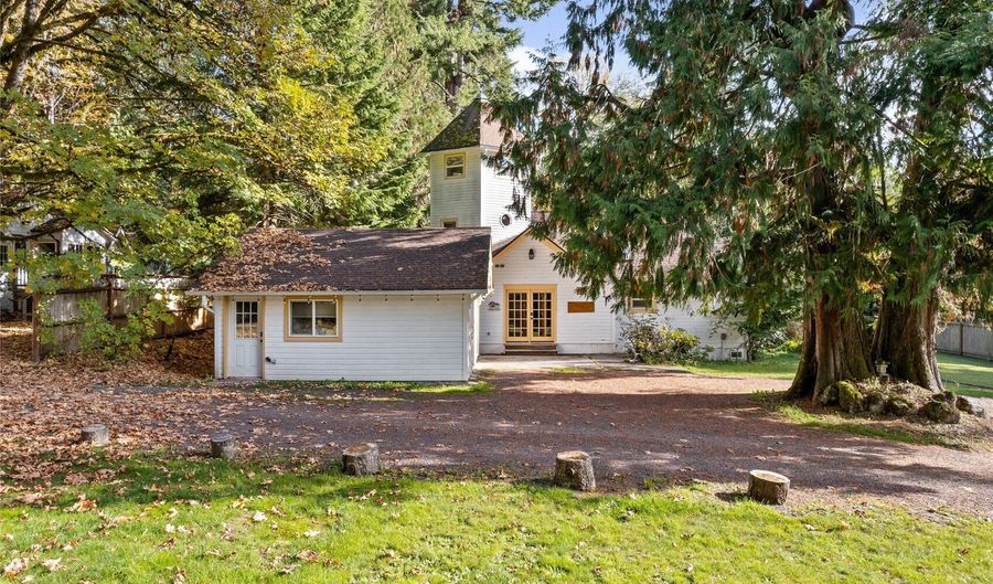 33823 SR 706 1 & 2 & 4, Ashford, WA 98304 - 3 Beds, 3 Bath
