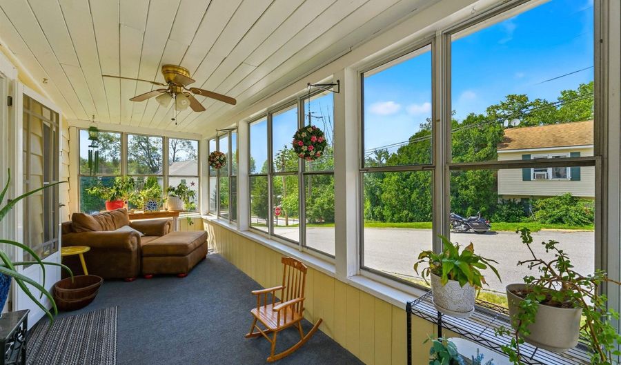 20 Webster St, Allenstown, NH 03275 - 2 Beds, 1 Bath