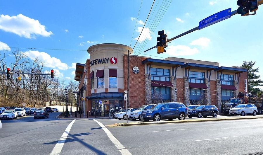 5005 BATTERY Ln #1, Bethesda, MD 20814 - 3 Beds, 3 Bath