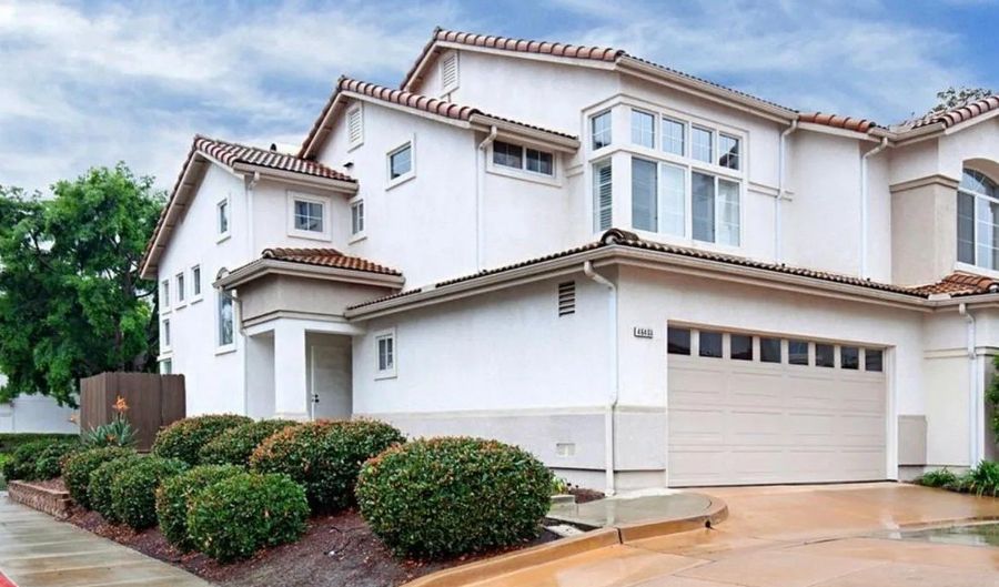 4640 Los Alamos Way A, Oceanside, CA 92057 - 2 Beds, 3 Bath
