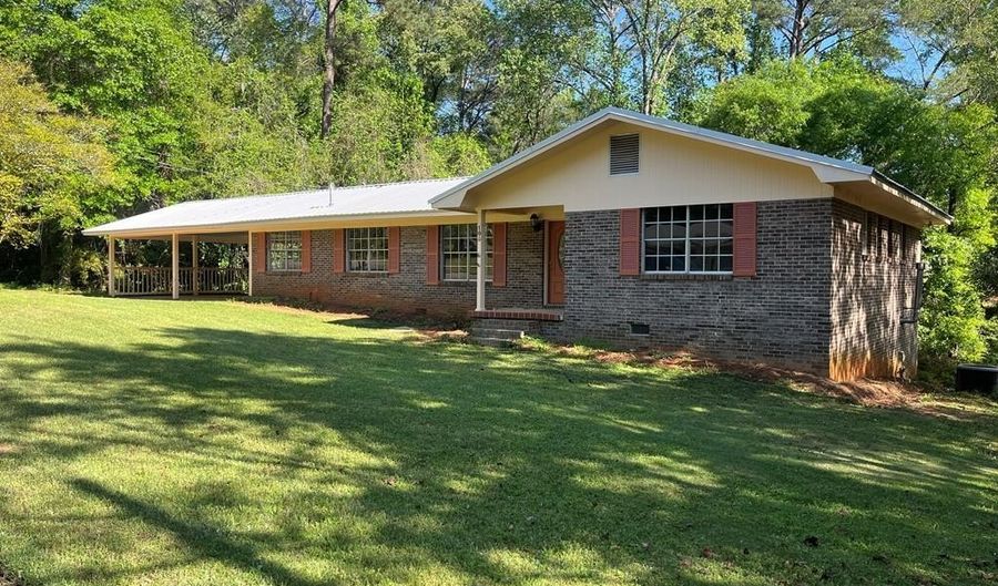 105 Martinson, Abbeville, AL 36310 - 3 Beds, 3 Bath