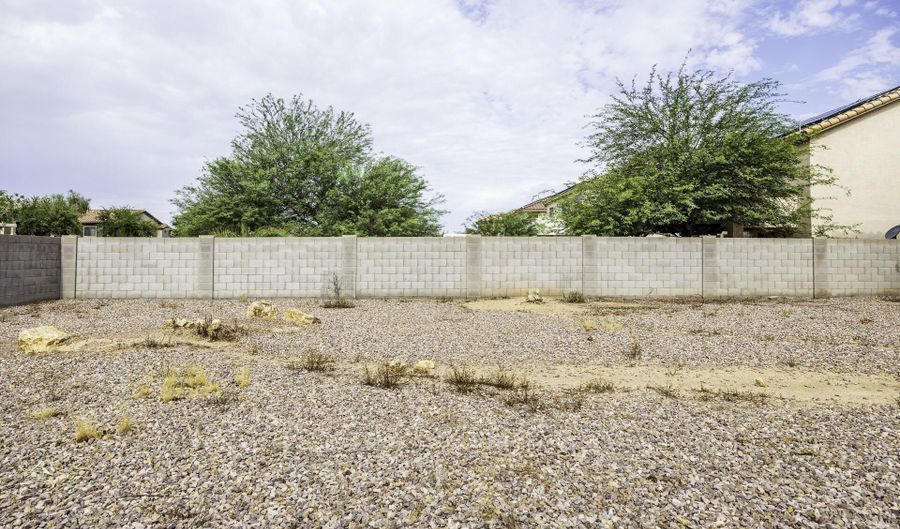 623 W VIOLA St, Casa Grande, AZ 85122 - 3 Beds, 3 Bath