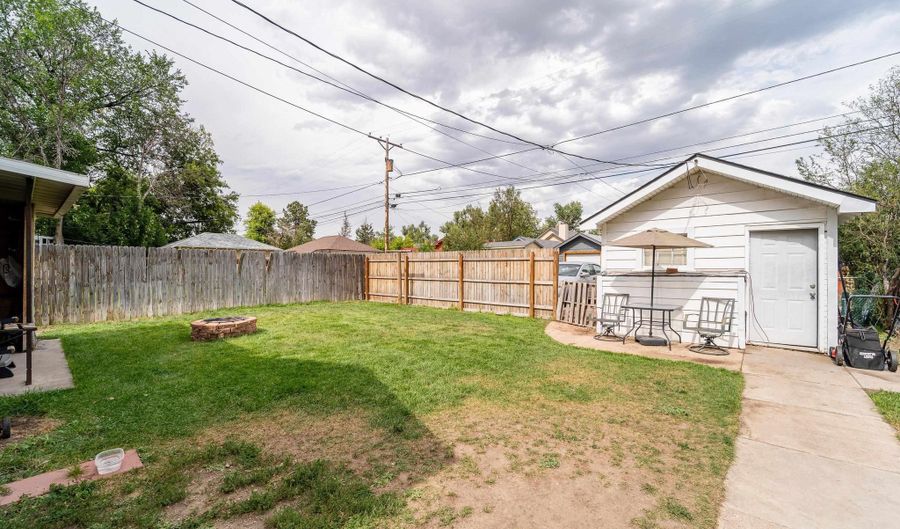 2903 SNYDER Ave, Cheyenne, WY 82001 - 2 Beds, 1 Bath