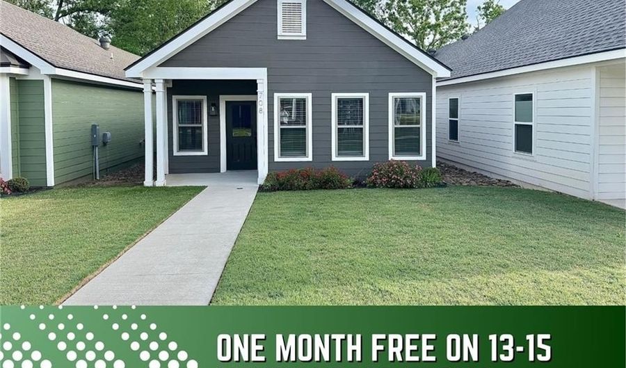 708 NE Heights Ln, Bentonville, AR 72712 - 2 Beds, 2 Bath