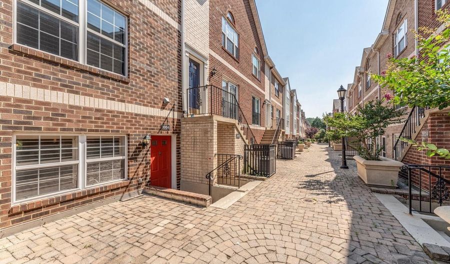 3004 S GLEBE Rd, Arlington, VA 22206 - 3 Beds, 4 Bath