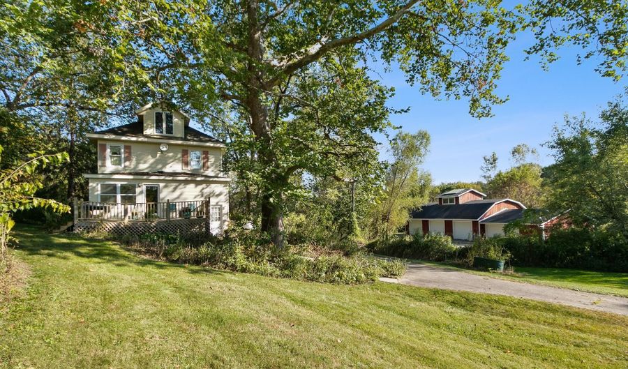 W8507 Meadow Brook Road, Argyle, WI 53504 - 3 Beds, 2 Bath