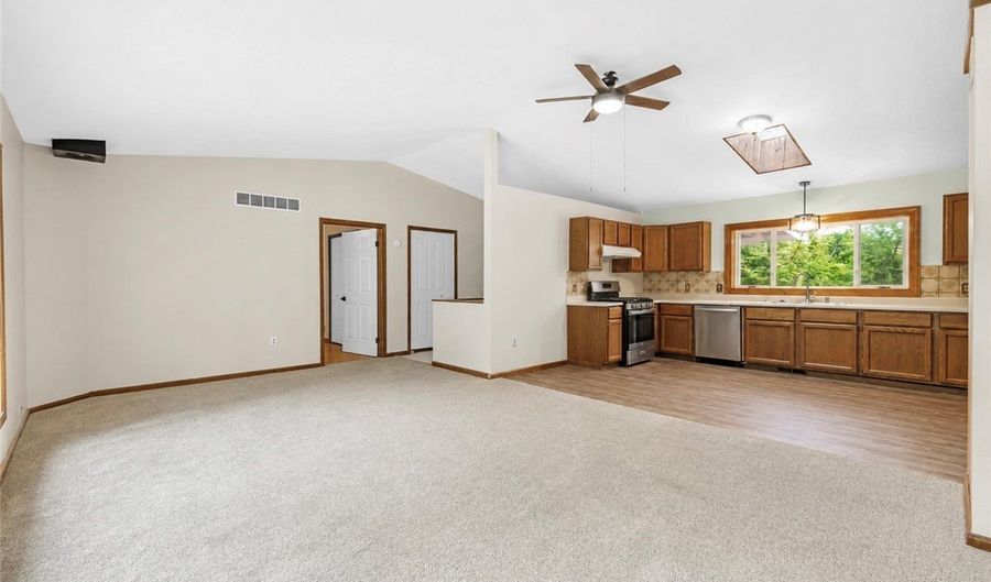 1038 E 21st St, Ashtabula, OH 44004 - 4 Beds, 2 Bath