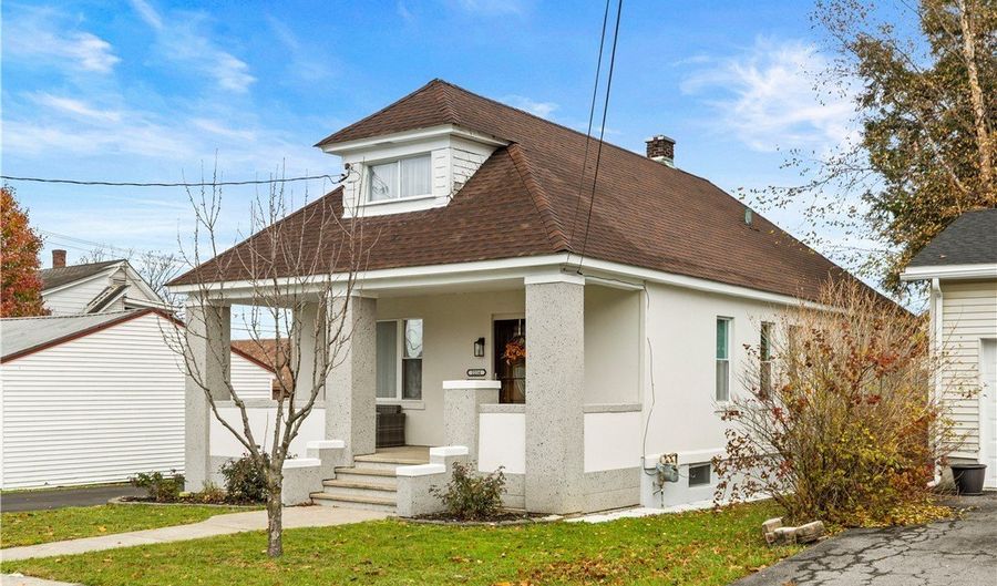 2216 Caroline St, Yorkville, NY 13495 - 4 Beds, 2 Bath