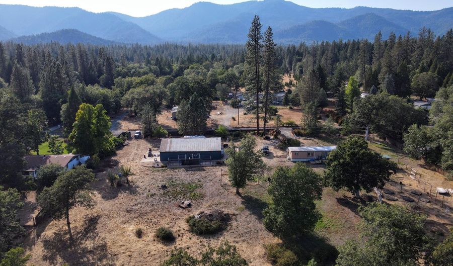 2360 Pine Grove Rd, Rogue River, OR 97537 - 3 Beds, 2 Bath