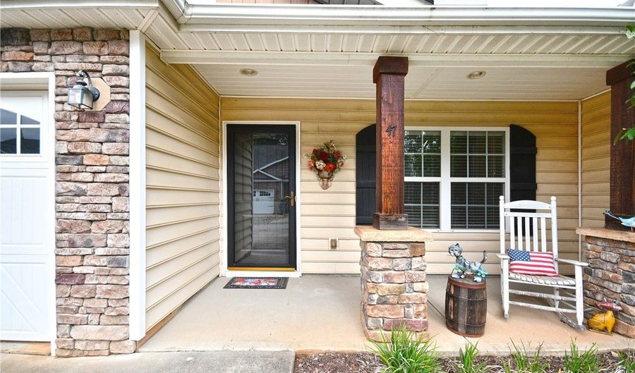 47 Hillsborough Dr, Anderson, SC 29621 - 2 Beds, 2 Bath
