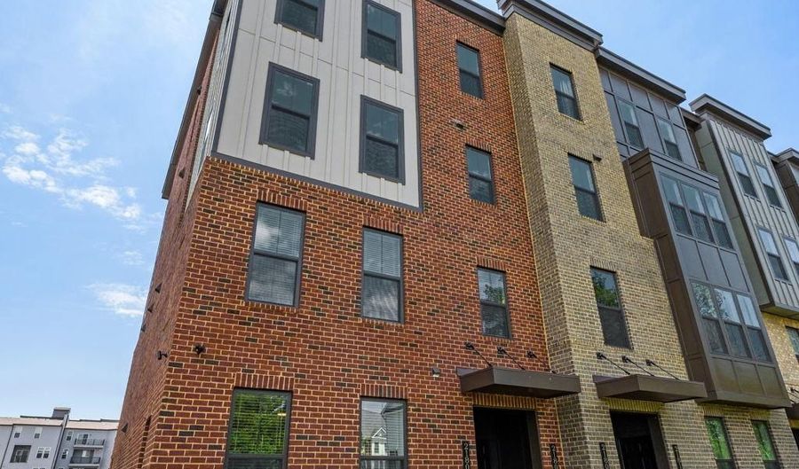 21805 EXPRESS Ter, Ashburn, VA 20147 - 3 Beds, 3 Bath