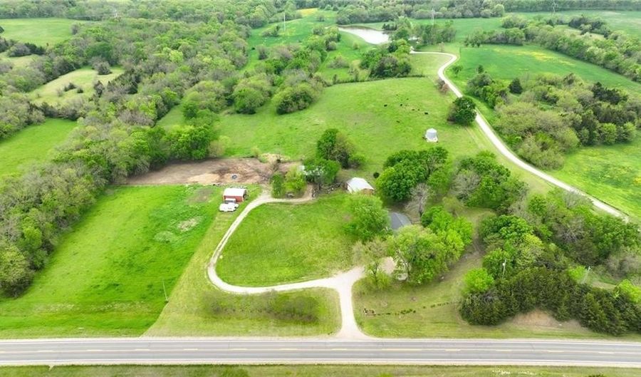 1633 N 600 Rd, Baldwin City, KS 66006 - 3 Beds, 3 Bath