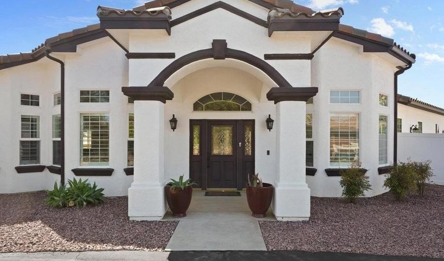 3029 N Victoria Dr, Alpine, CA 91901 - 4 Beds, 4 Bath