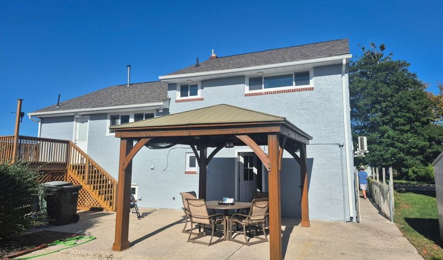 566 N Elberon Ave, Atlantic City, NJ 08401 - 3 Beds, 2 Bath