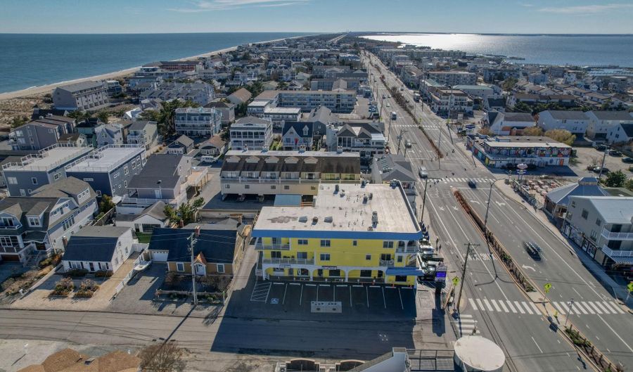 1904 COASTAL Hwy E, Dewey Beach, DE 19971 - 3 Beds, 2 Bath