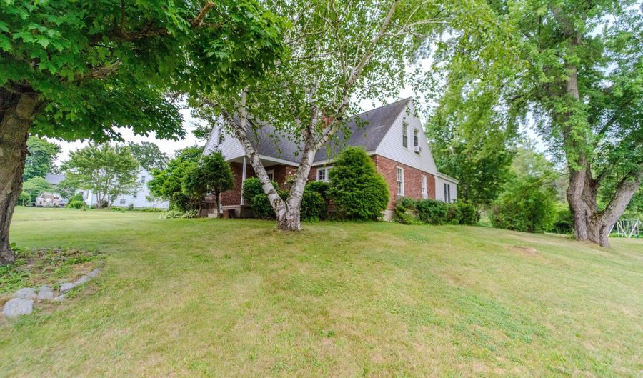 760 NY-146, Altamont, NY 12009 - 4 Beds, 2 Bath