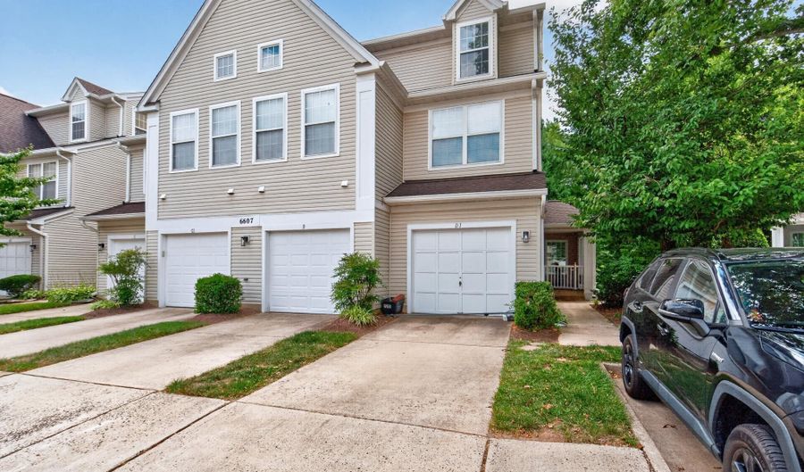 6607 THACKWELL Way 2203, Alexandria, VA 22315 - 2 Beds, 2 Bath