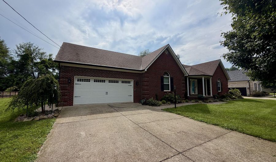 2025 Shannon Dr, Bardstown, KY 40004 - 3 Beds, 2 Bath