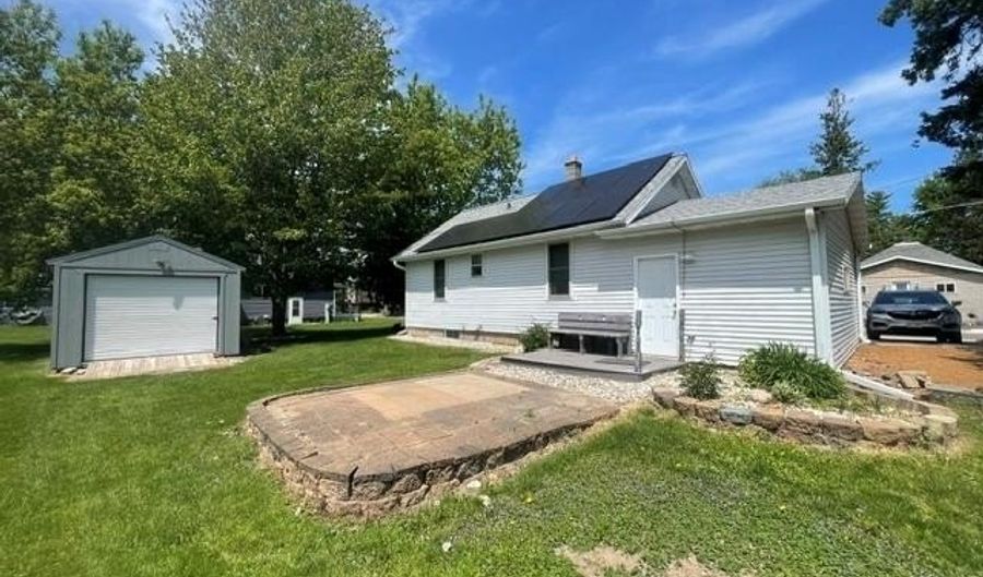 611 FARWELL Ave, Antigo, WI 54409 - 2 Beds, 1 Bath