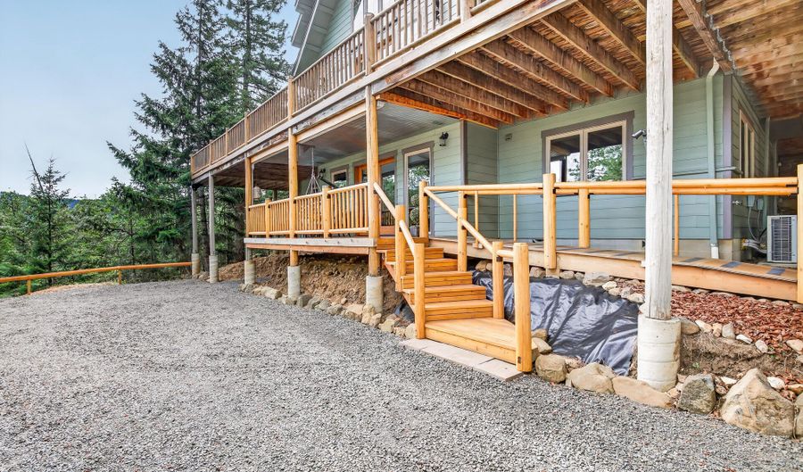4567 Old Highway 99 S, Ashland, OR 97520 - 5 Beds, 3 Bath