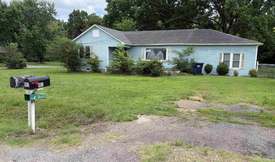 901 SW 3rd, Atkins, AR 72823 - 3 Beds, 2 Bath