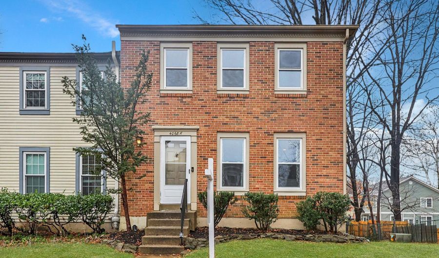 4068- H CHAMPIONSHIP Dr, Annandale, VA 22003 - 3 Beds, 4 Bath