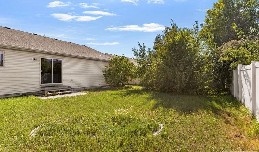 3881 E Clearfield Ln, Ammon, ID 83406 - 4 Beds, 3 Bath