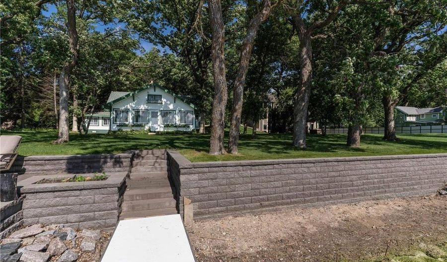 2811 Government Point Rd NE, Alexandria, MN 56308 - 2 Beds, 2 Bath