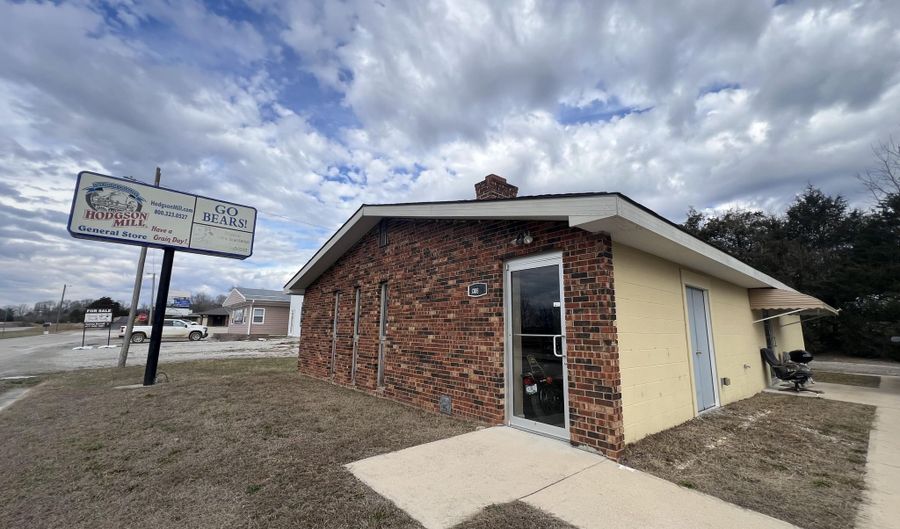 1306 Shull St, Ava, MO 65608 - 0 Beds, 1 Bath