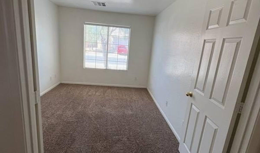 23363 W PIMA St, Buckeye, AZ 85326 - 3 Beds, 3 Bath