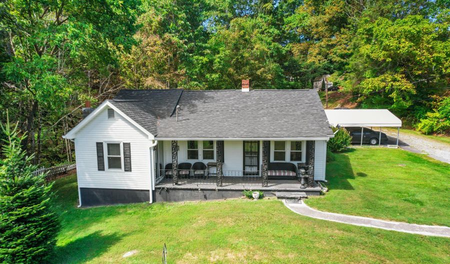 9494 Porterfield Hwy, Abingdon, VA 24210 - 3 Beds, 2 Bath