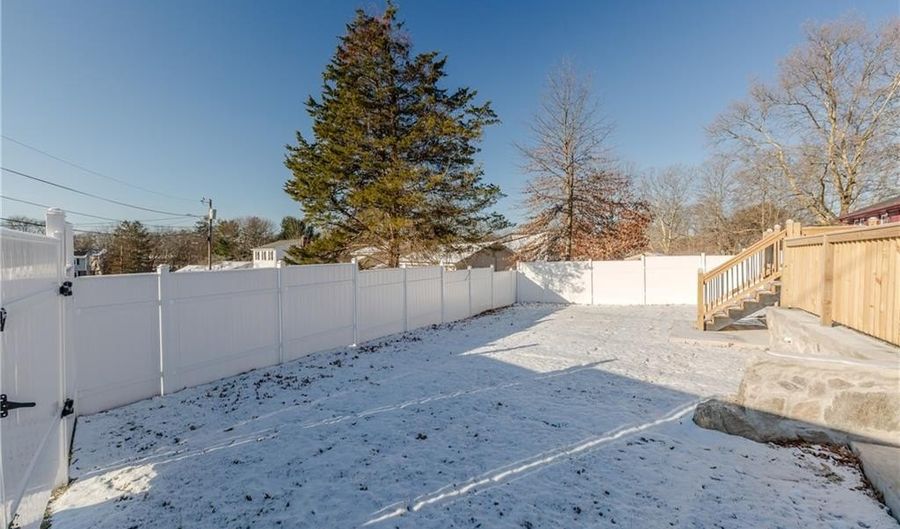 604 Smithfield Rd, North Providence, RI 02904 - 4 Beds, 2 Bath