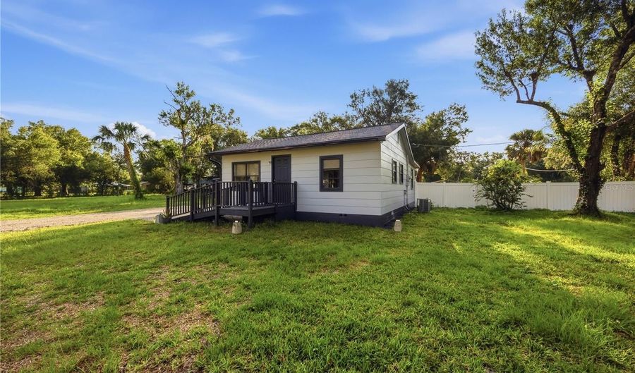 10162 SW LETTUCE LAKE Ave, Arcadia, FL 34269 - 2 Beds, 1 Bath