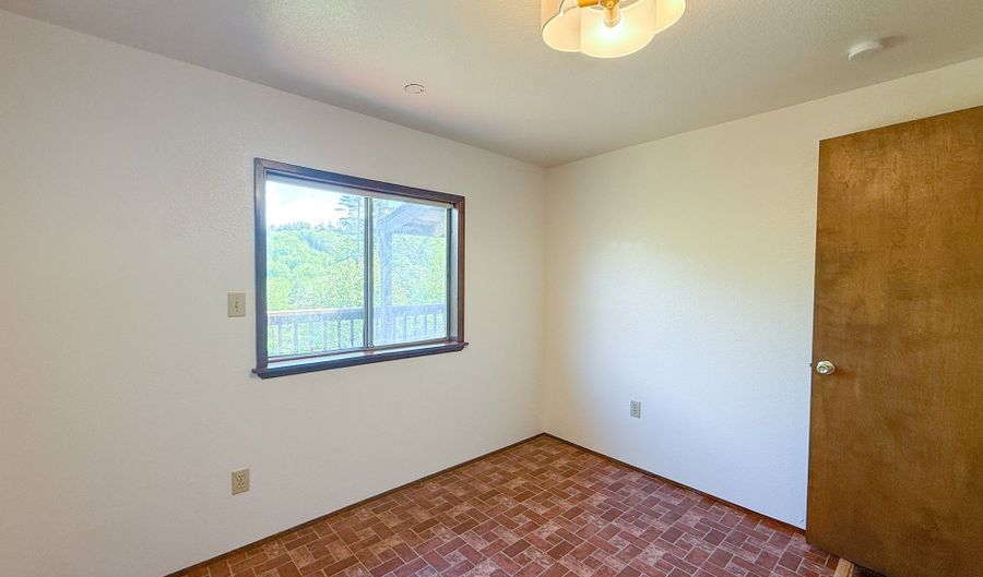 96134 FOXGLOVE Way, Brookings, OR 97415 - 3 Beds, 2 Bath