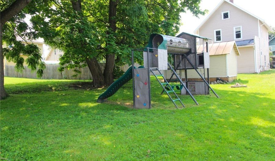 719 Wick Ave, Ashland, OH 44805 - 4 Beds, 1 Bath