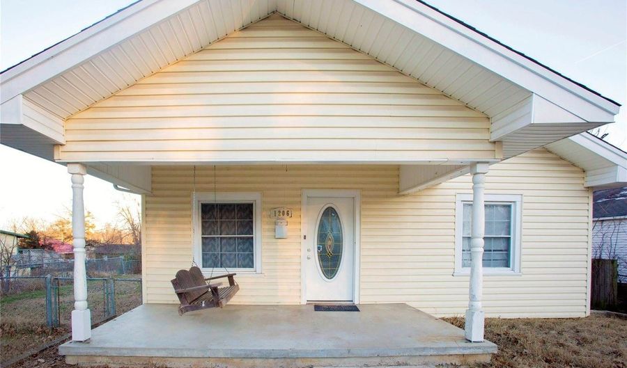 1206 S 8th St, McAlester, OK 74501 - 3 Beds, 1 Bath
