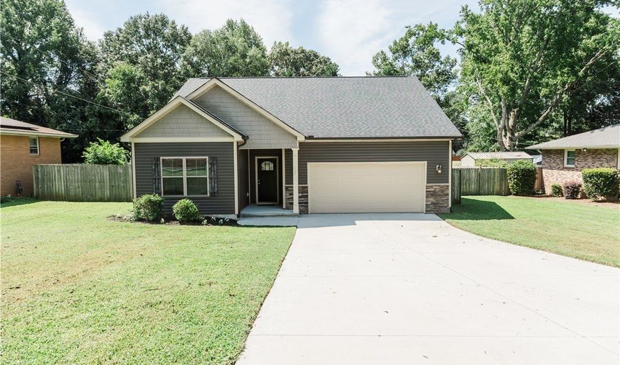107 Westwind Rd, Anderson, SC 29625 - 3 Beds, 2 Bath