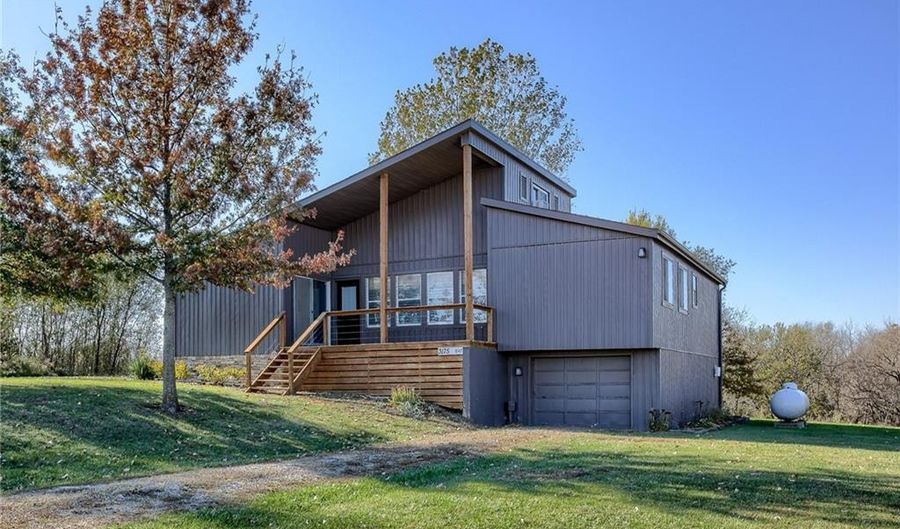 847 Lake Viking Ter, Altamont, MO 64620 - 3 Beds, 3 Bath