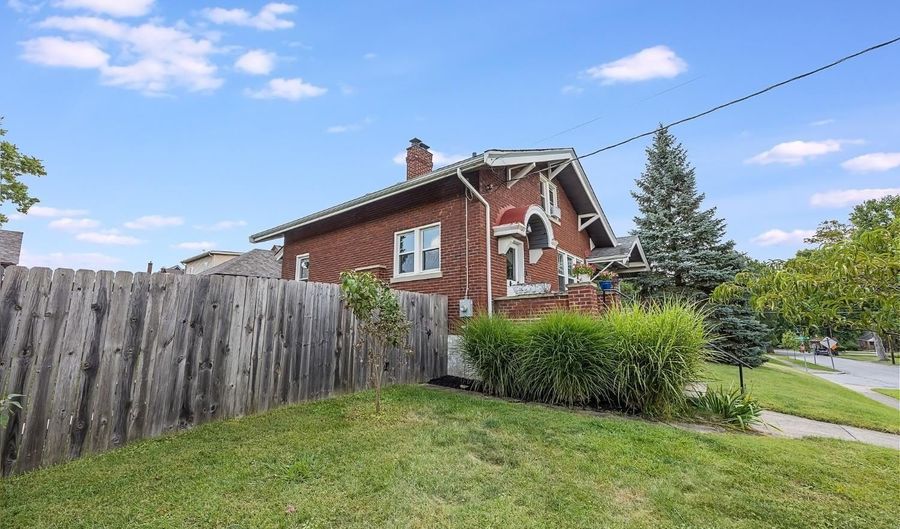 3180 Penrose Pl, Cincinnati, OH 45211 - 3 Beds, 1 Bath