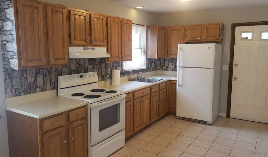 131 N State St, Ansonia, CT 06401 - 2 Beds, 1 Bath