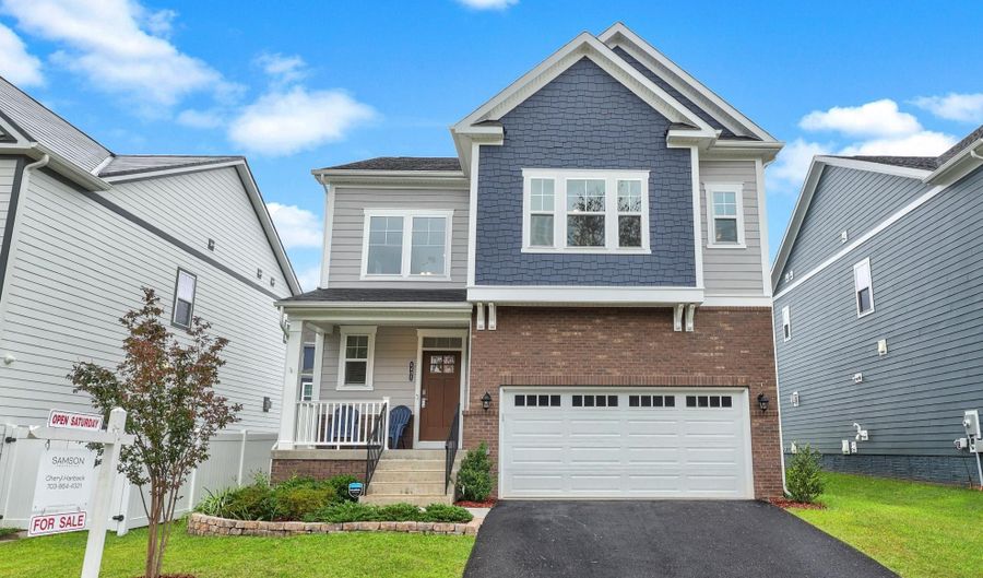 6403 HILLVIEW Ave, Alexandria, VA 22310 - 5 Beds, 5 Bath
