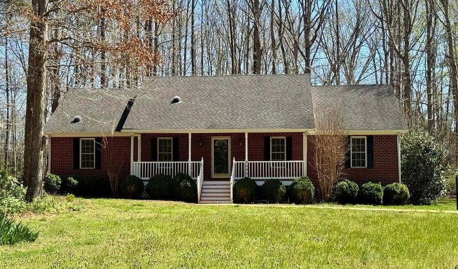 9281 Forestdale Dr, Amelia Court House, VA 23002 - 3 Beds, 2 Bath