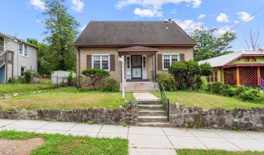 110 VAN BUREN St NW, Washington, DC 20012 - 5 Beds, 3 Bath
