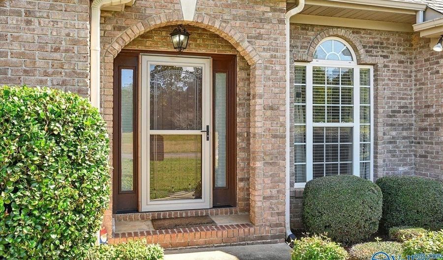 212 W Ridge Dr, Addison, AL 35440 - 3 Beds, 3 Bath